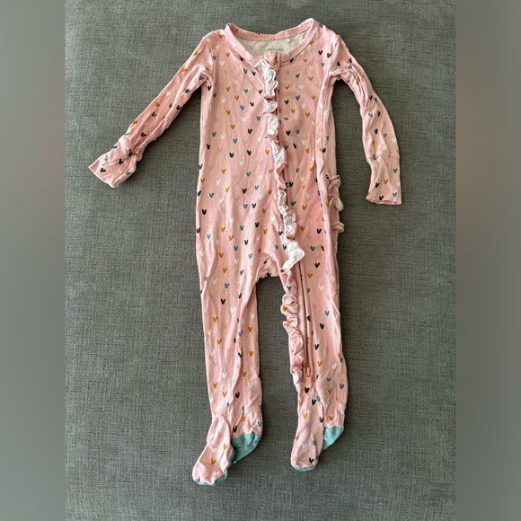 Posh Peanut Footie - Picture 1 of 4